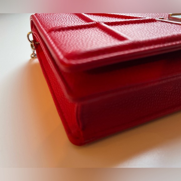 **SOLD** Dior diorama clutch with removabale crossbody strap-SHW - Picture 5 of 9